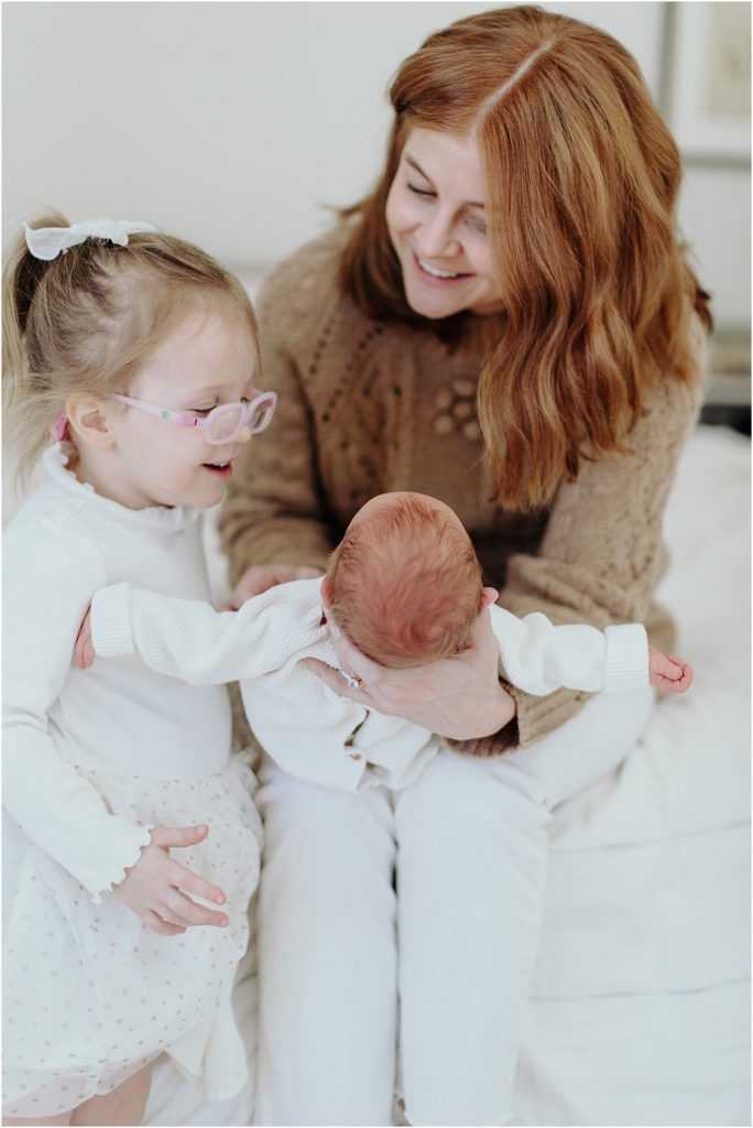 Minneapolis Light and Airy Family Newborn Maternity Lifestyle Photographer