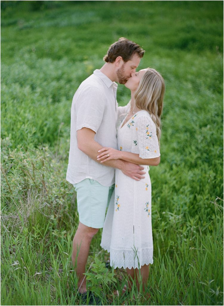 Minneapolis light and airy wedding and engagement photographer