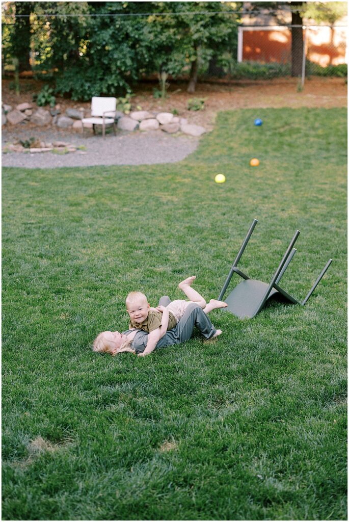 Minneapolis light and airy family photographer