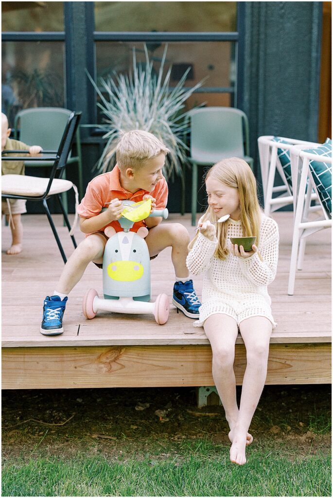 Minneapolis light and airy family photographer