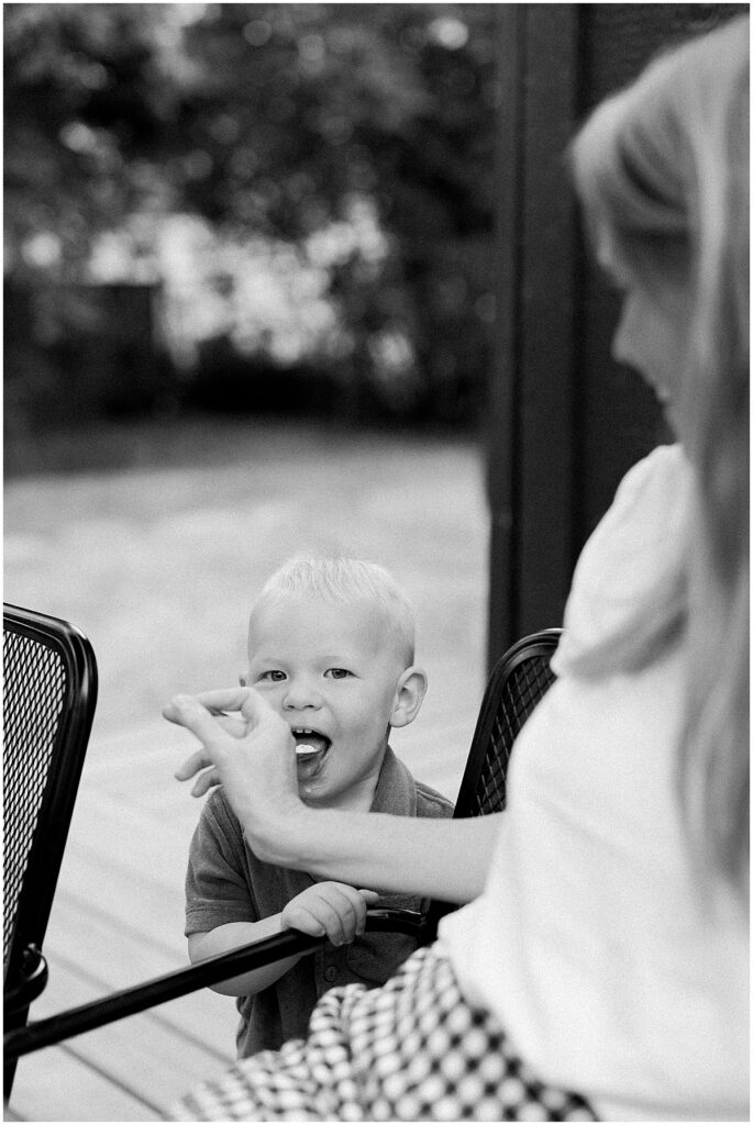 Minneapolis light and airy family photographer